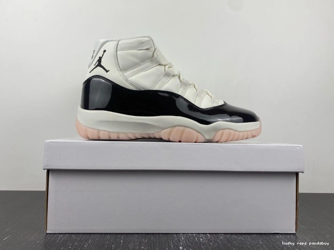 Rep Husky WMNS Neapolitan 11 AR0715-101 Air Jordan 0705